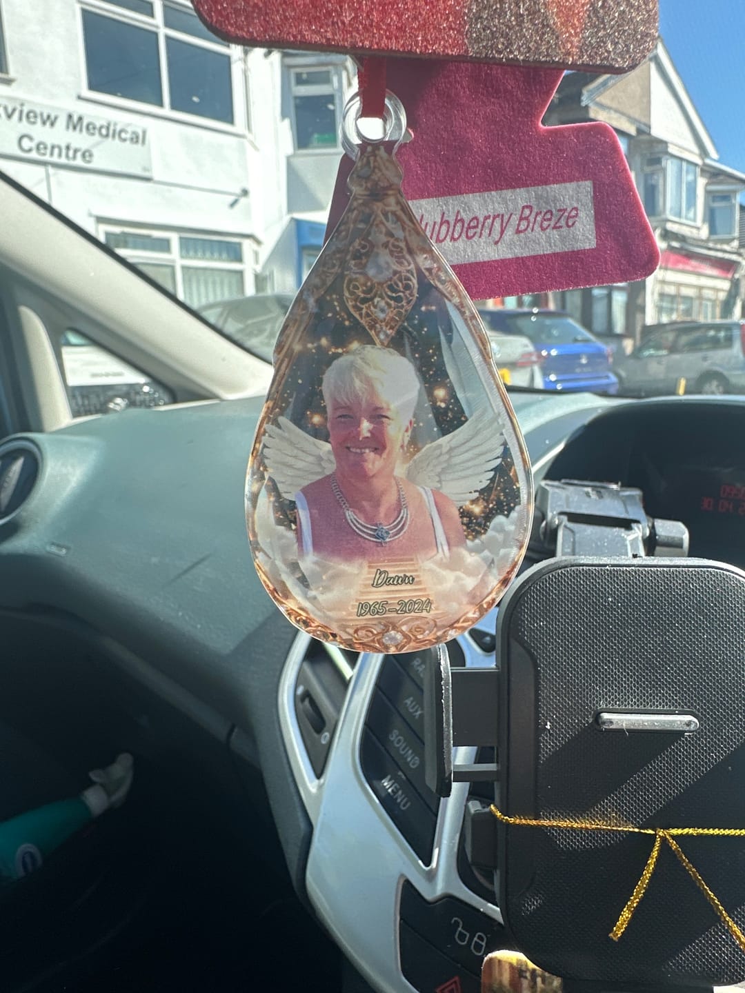 Customer photo review of Custom Photo Car Ornament - Personalized Memorial Sympathy Gifts For Loss Of Mom, Dad