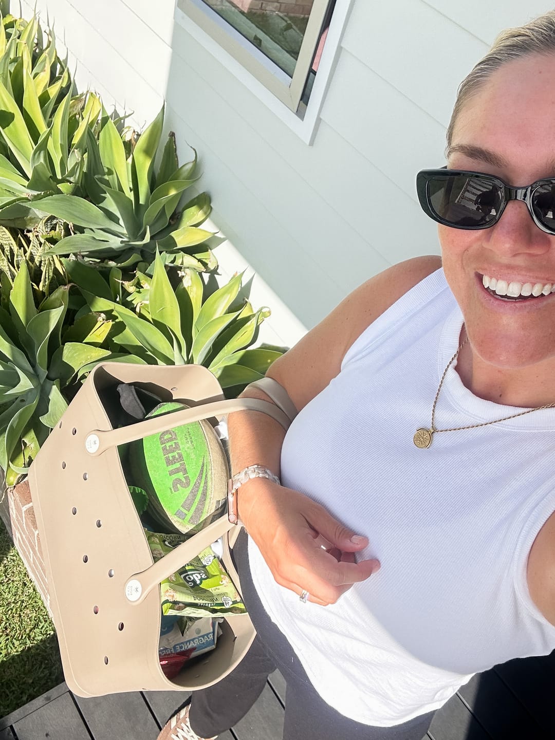 Customer photo review of Maxi Tribe Bag in Mangrove