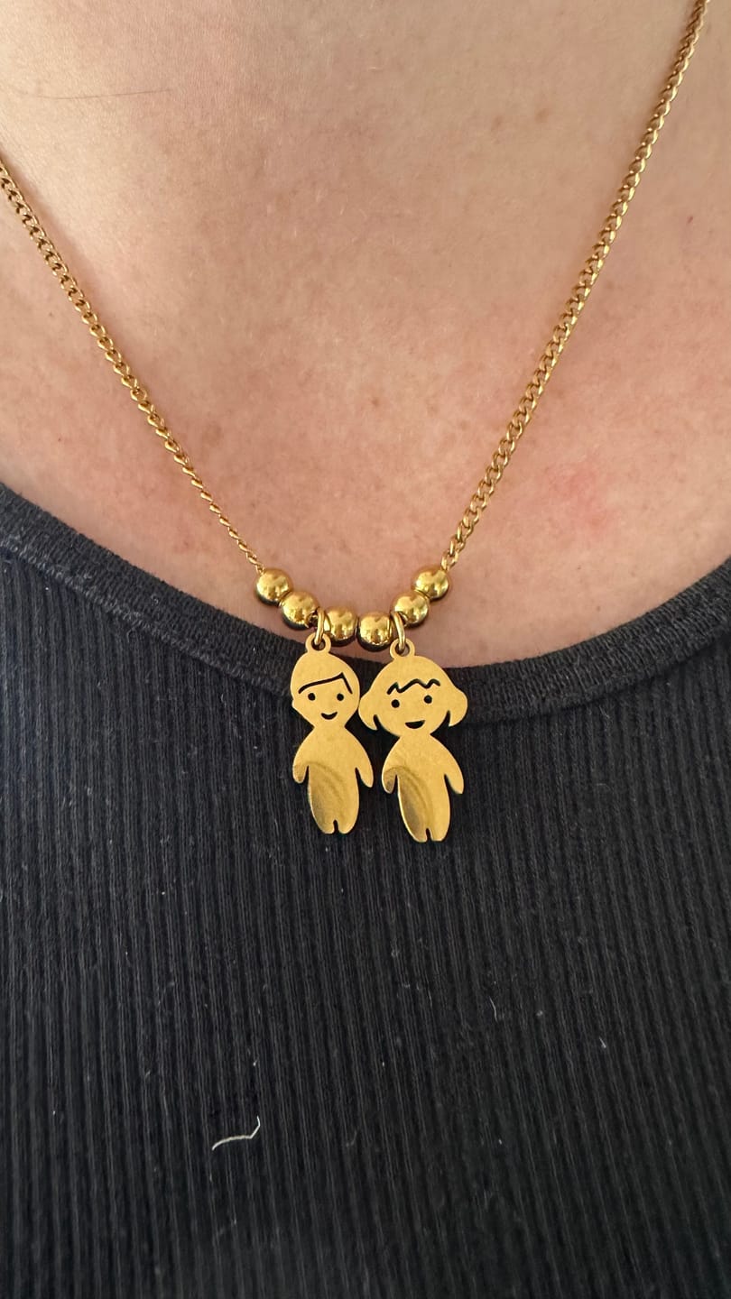 Customer photo review of Mutter Halskette mit personalisierten Kinder Anhängern