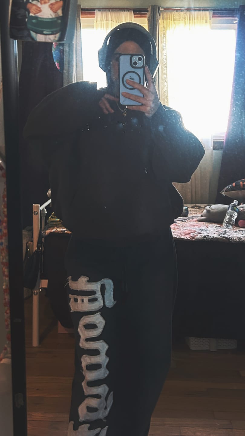 Customer photo review of 2127 - Big Patch Sweats
