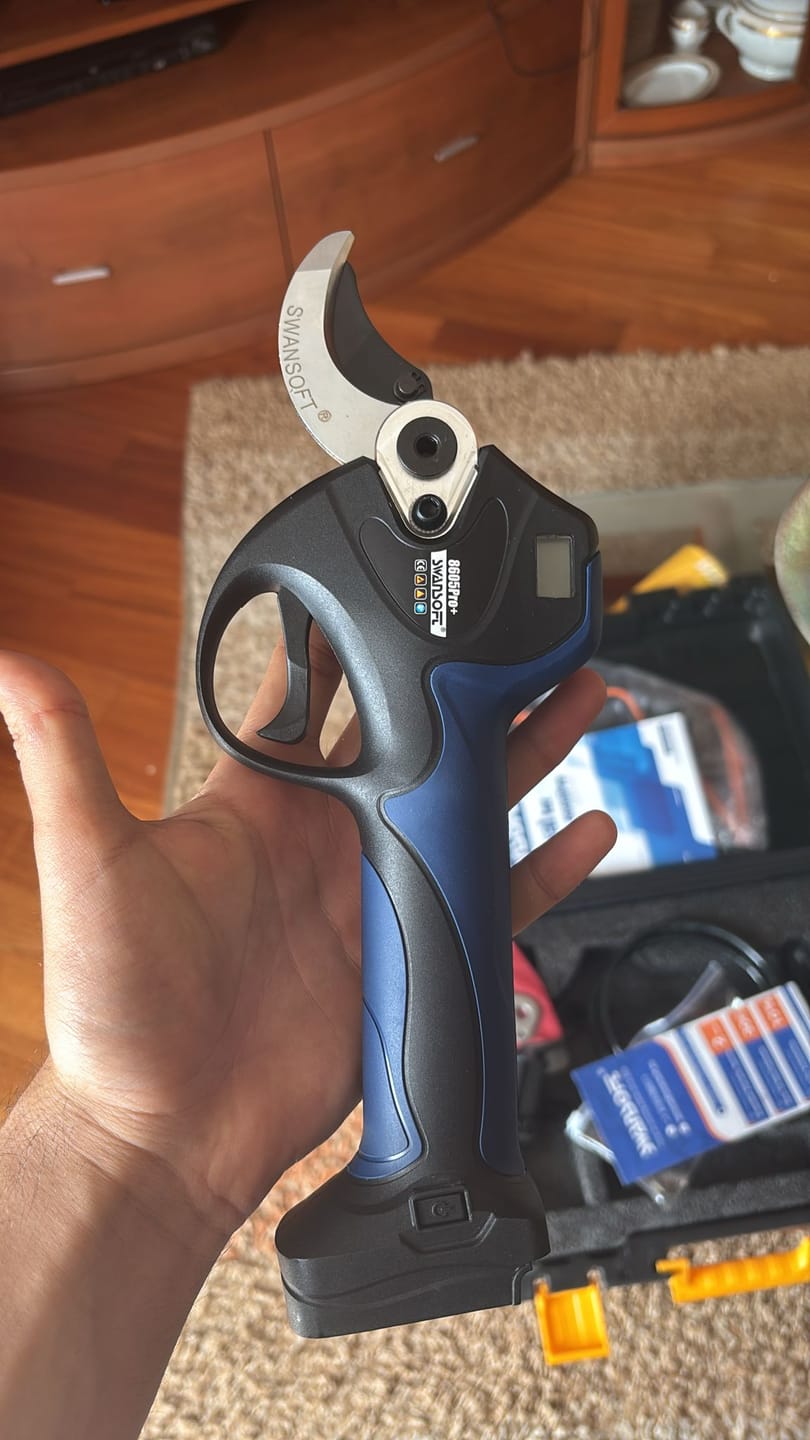 Customer photo review of Forbici Swansoft 8605 Pro 40MM