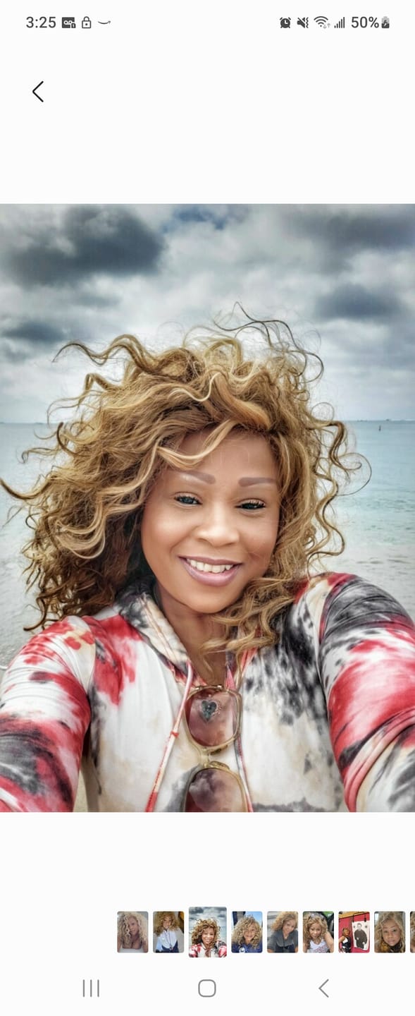 Customer photo review of Vanessa Express Top Lace Part Wig - TOPS YOLAN