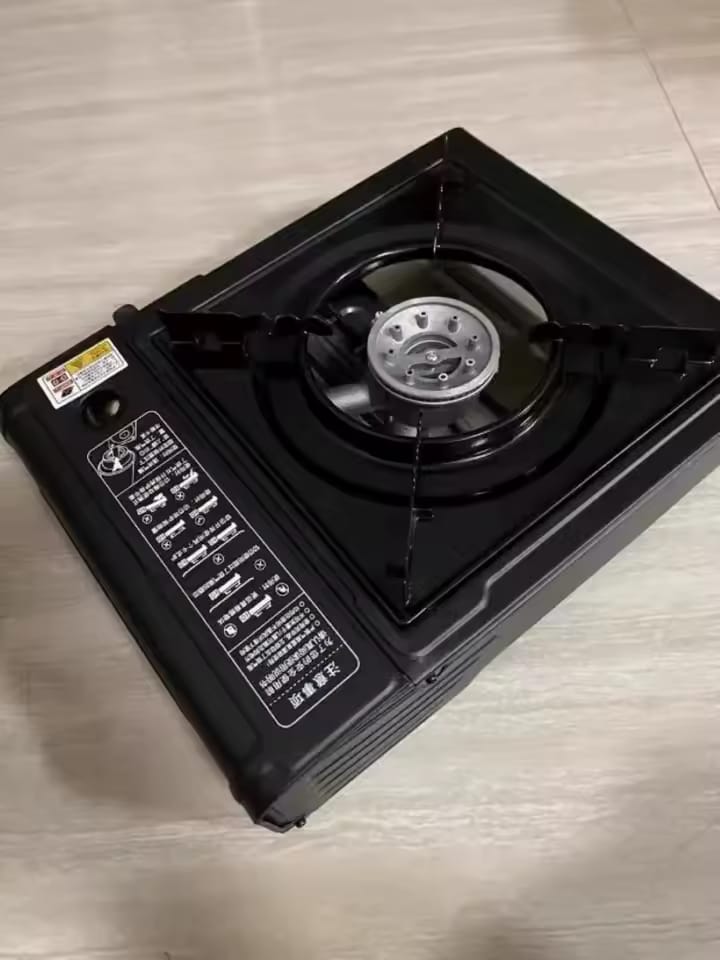Customer photo review of Tragbarer Gas-Campingkocher 2500W mit Auffangwanne & Topfständer