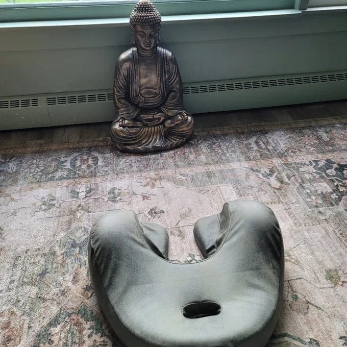 Customer photo review of Lemofuta Ergonomic Meditation Cushion with Footrest