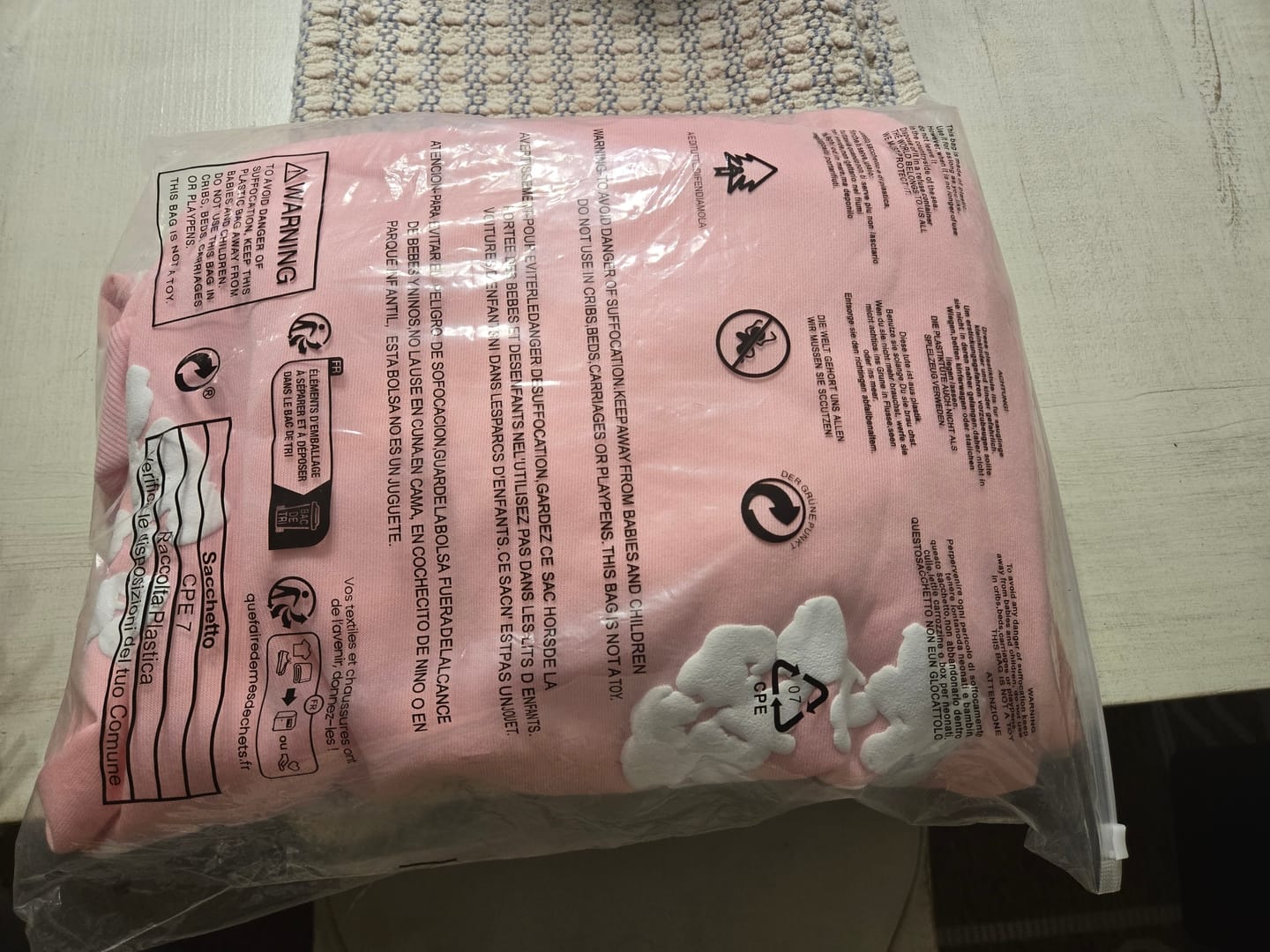 Customer photo review of DENIM TEARS COTTON WREATH HOODIE PINK