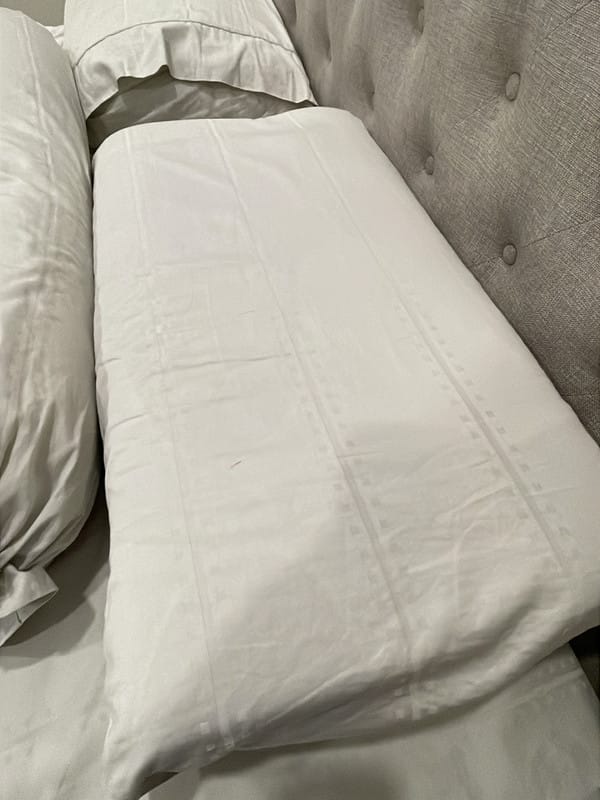 Customer photo review of Getha Contour Latex Pillow (Cotton Fabric / Tencel Fabric)