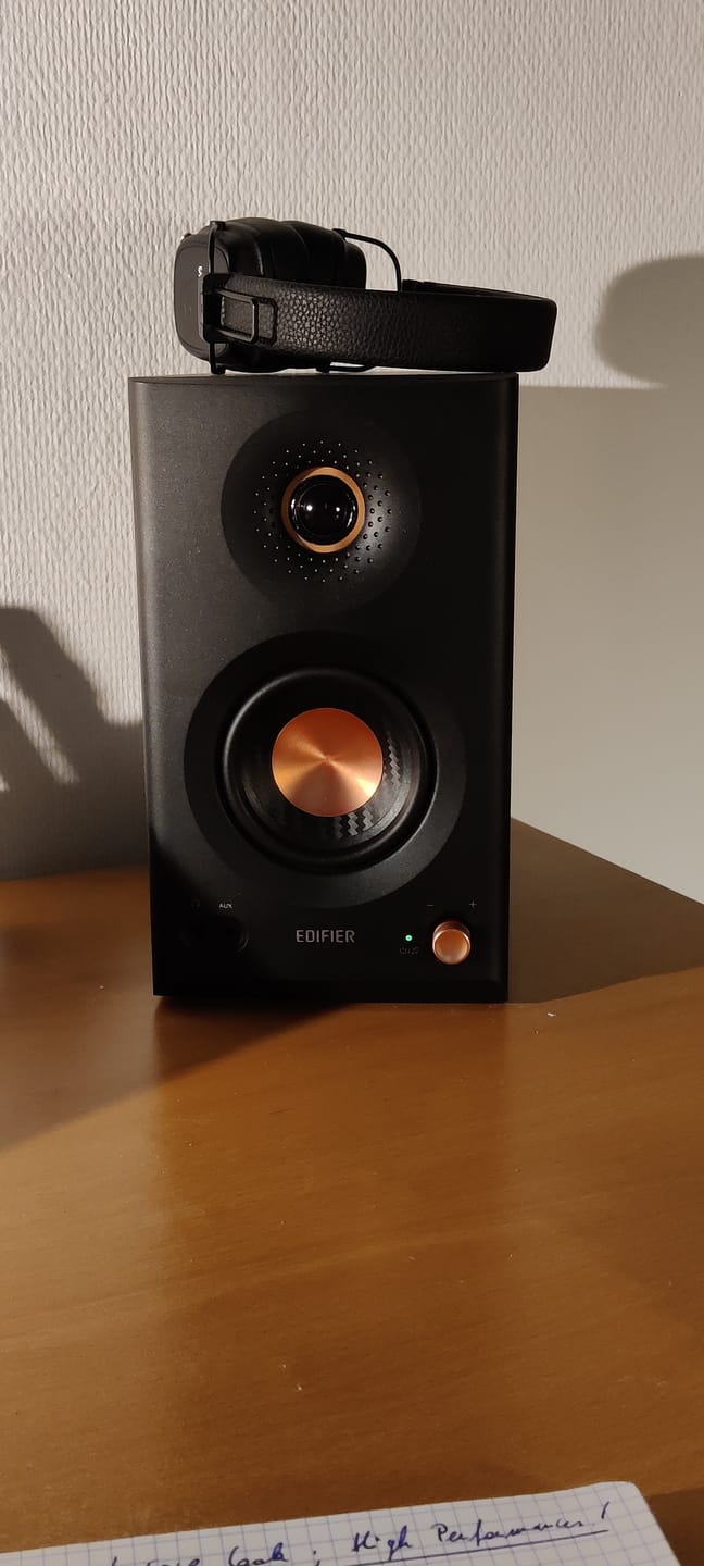 Customer photo review of MR5 Tri-Amped Powered Studio Monitor Speakers
