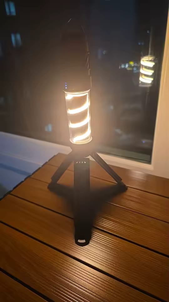 Customer photo review of 5-in-1 Campinglampe – LED-Taschenlampe & Mückenschutzlicht