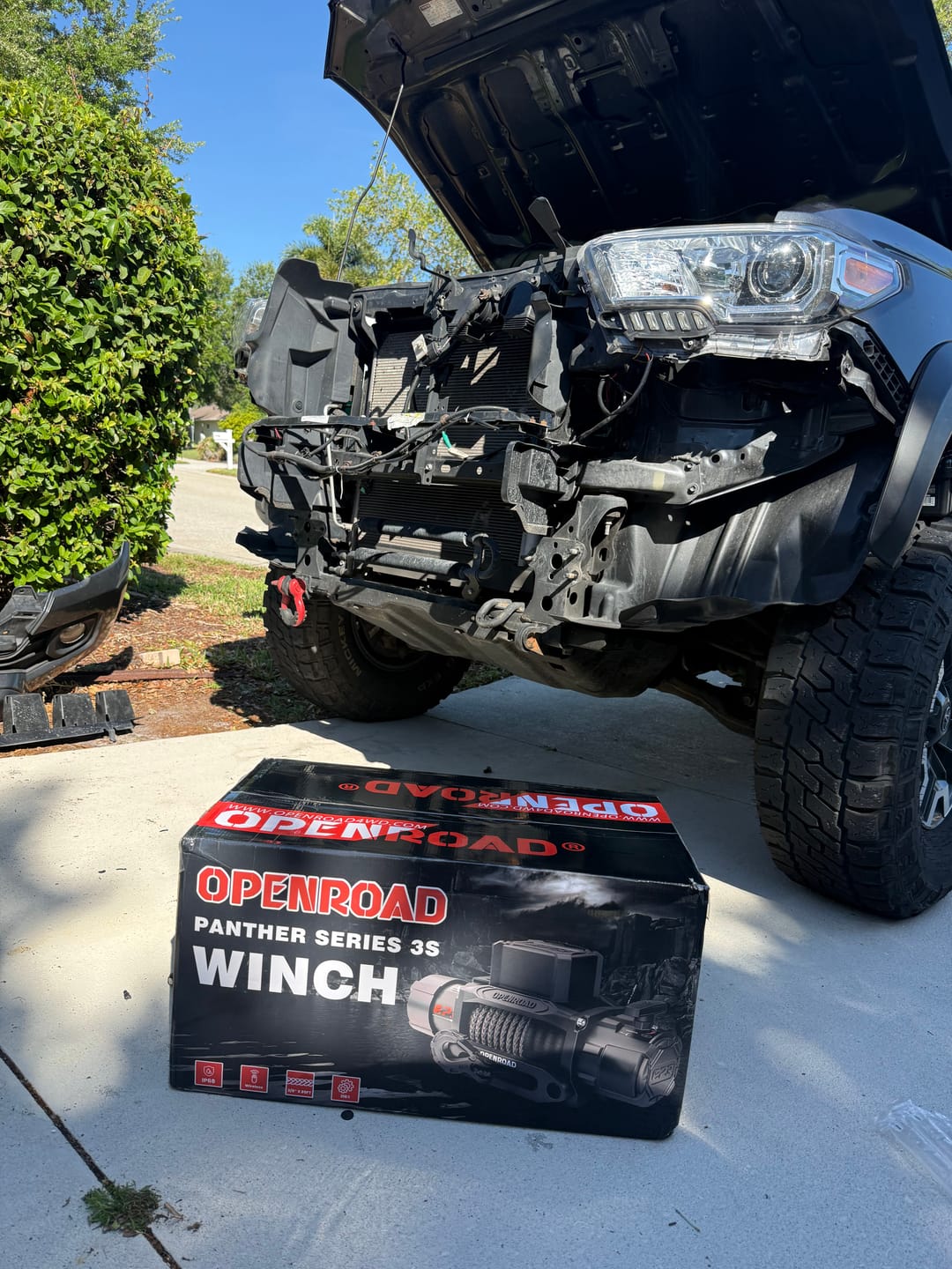 Customer photo review of OPENROAD 13,500lbs electric winch with Synthetic Rope - Panther Series 3S