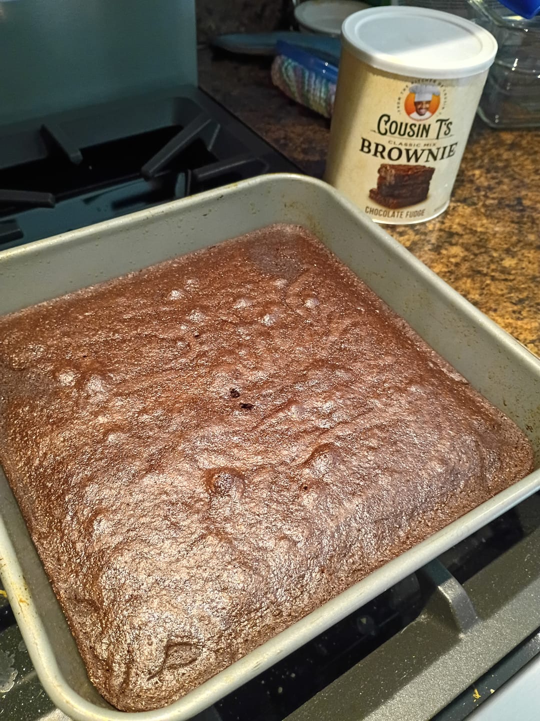 Customer photo review of Cousin T's Gourmet Chocolate Fudge Brownie Mix