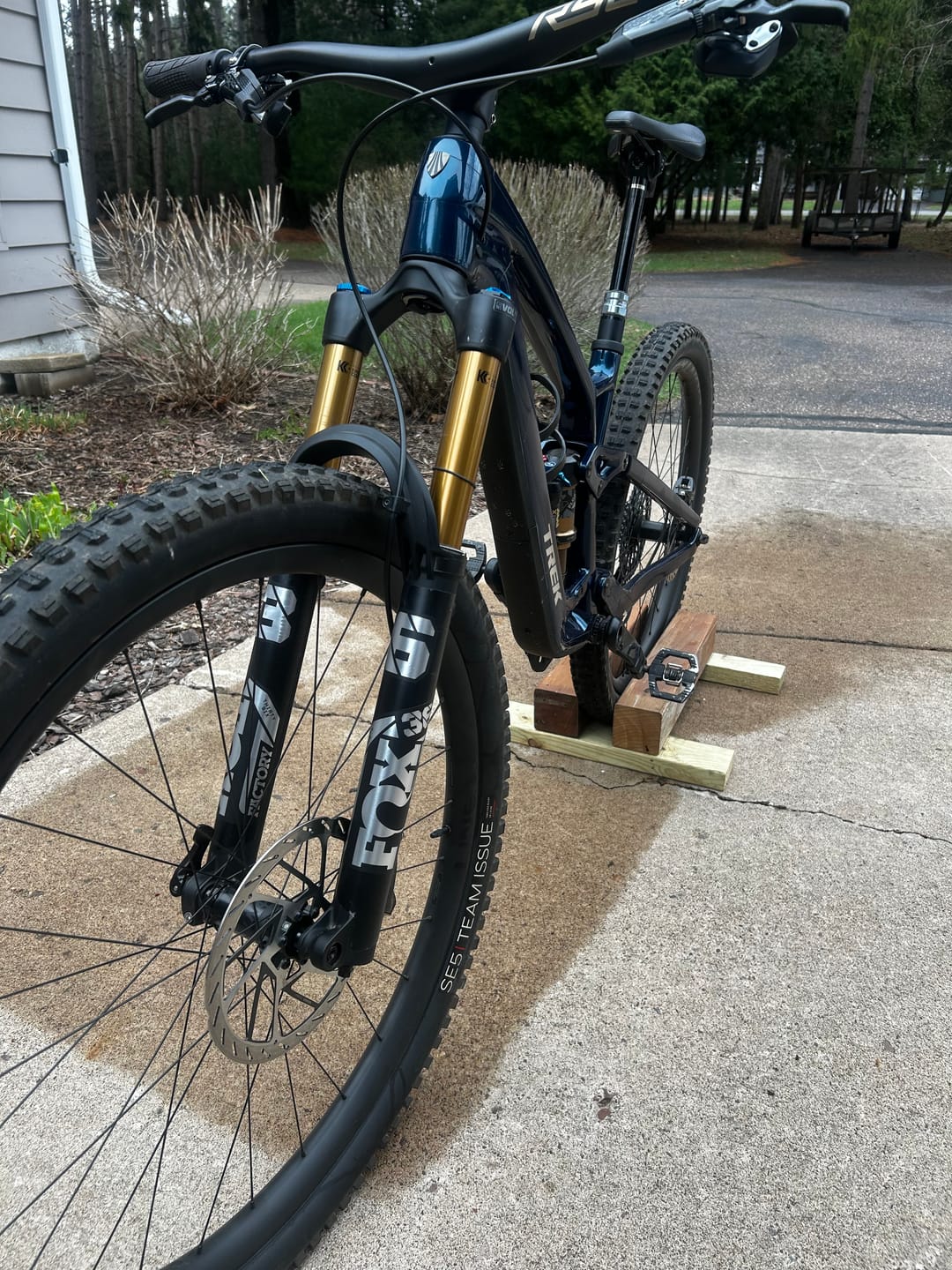 Customer photo review of Metallic Fox 36 Factory Fork Decal