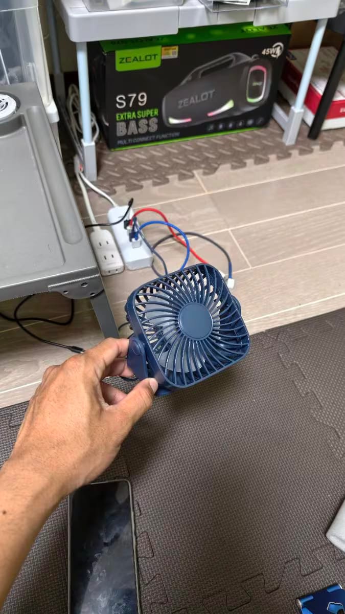 Customer photo review of USB Mini Desk Fan – 4-Inch Portable 3-Speed 360° Adjustable Fan