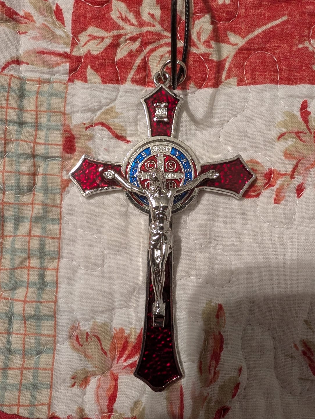 Customer photo review of FREE Today: Classic Style Red/Blue Crafted Crucifix Big Size Pendant Necklace(5 color)
