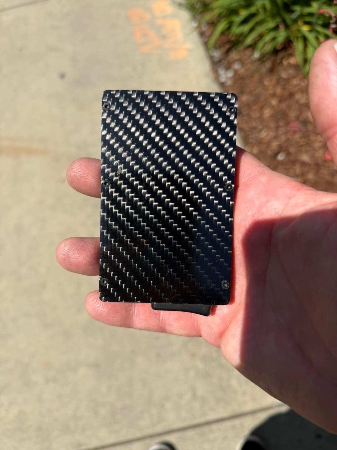 Customer photo review of 80Eighty® Minimalist Carbon Fiber Wallet