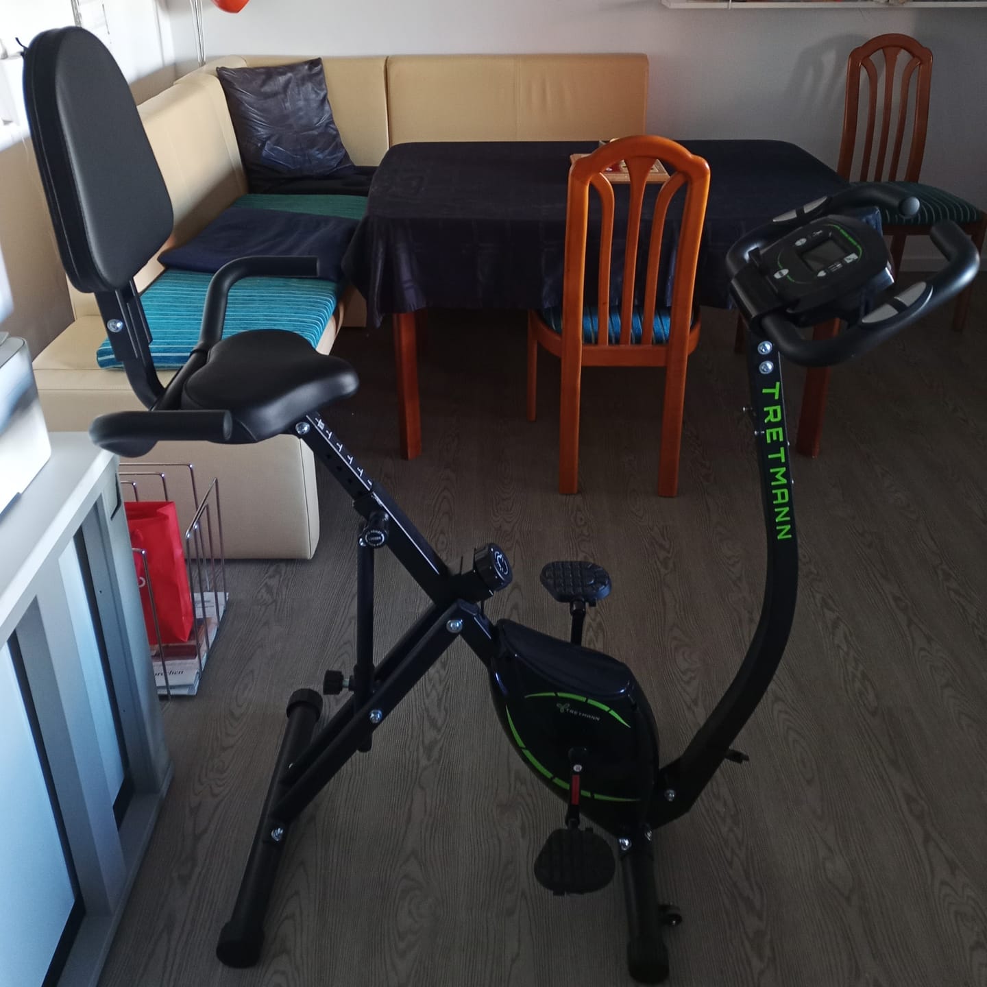 Customer photo review of Tretmann RIDE- Heimtrainer mit tiefem Einstieg