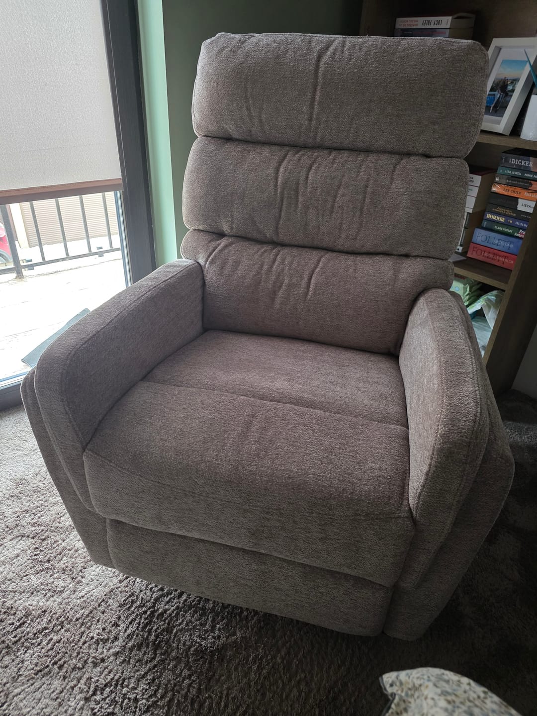 Customer photo review of Fotoliu recliner ARGOS, stofa clasica bej inchis - Raven 30, 78x84/162x107 cm
