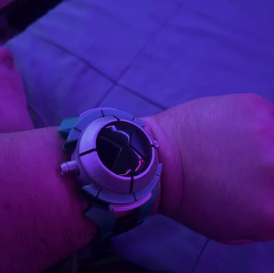 Customer photo review of Ben 10: Alien Force The Omnitrix Wearable Replica (Touch Sensing)