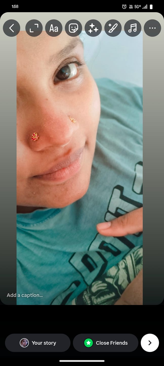 Customer photo review of Luminous Arc Screw Nose Pin