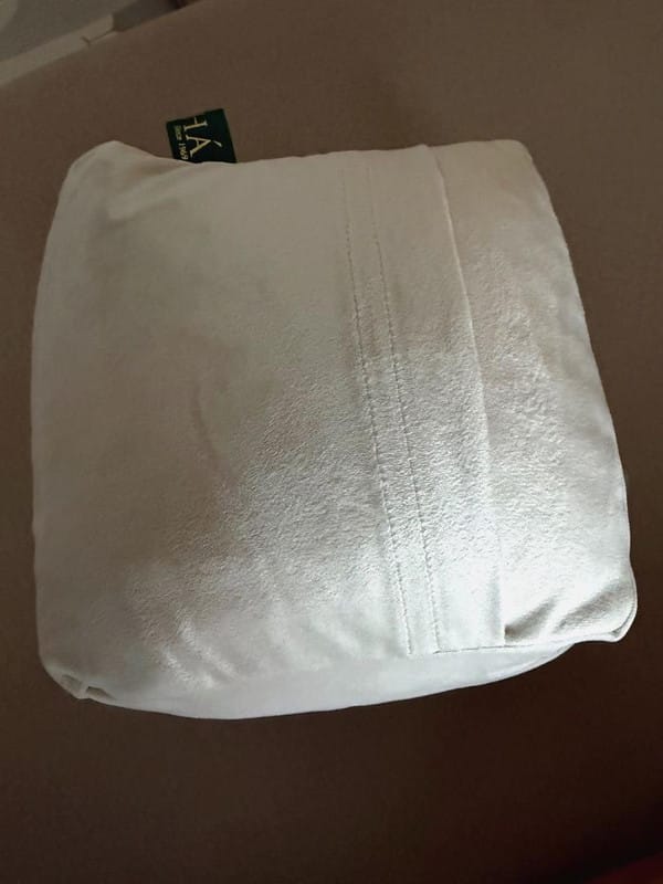 Customer photo review of Getha First Class Travel Latex Pillow
