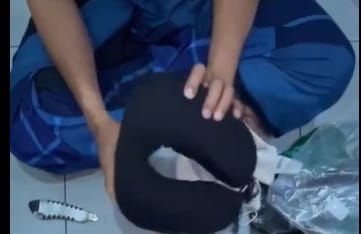 Customer photo review of Smart Neck Latex Pillow - Large