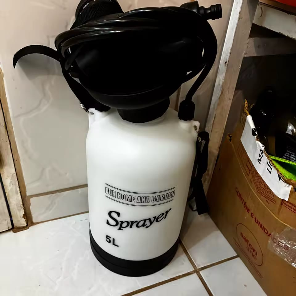 Customer photo review of Tragbare Manuelle Campingdusche – 3/5/8L Handpumpe mit 3m Schlauch