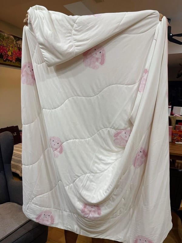 Customer photo review of Getha Kid’s Cooling Blanket