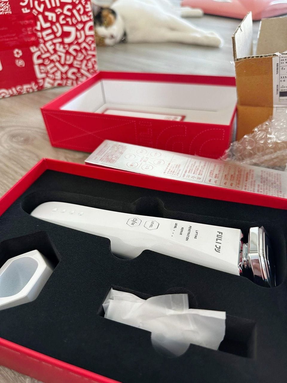 Customer photo review of Re-Aging เครื่องยกกระชับใบหน้า ด้วยคลื่นความถี่วิทยุสลายไขมัน Ultra RF/EMS | Re-Aging Ultra RF/EMS Skin Tightening Device