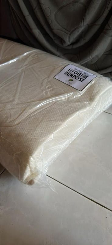 Customer photo review of Getha Contour Latex Pillow (Cotton Fabric / Tencel Fabric)