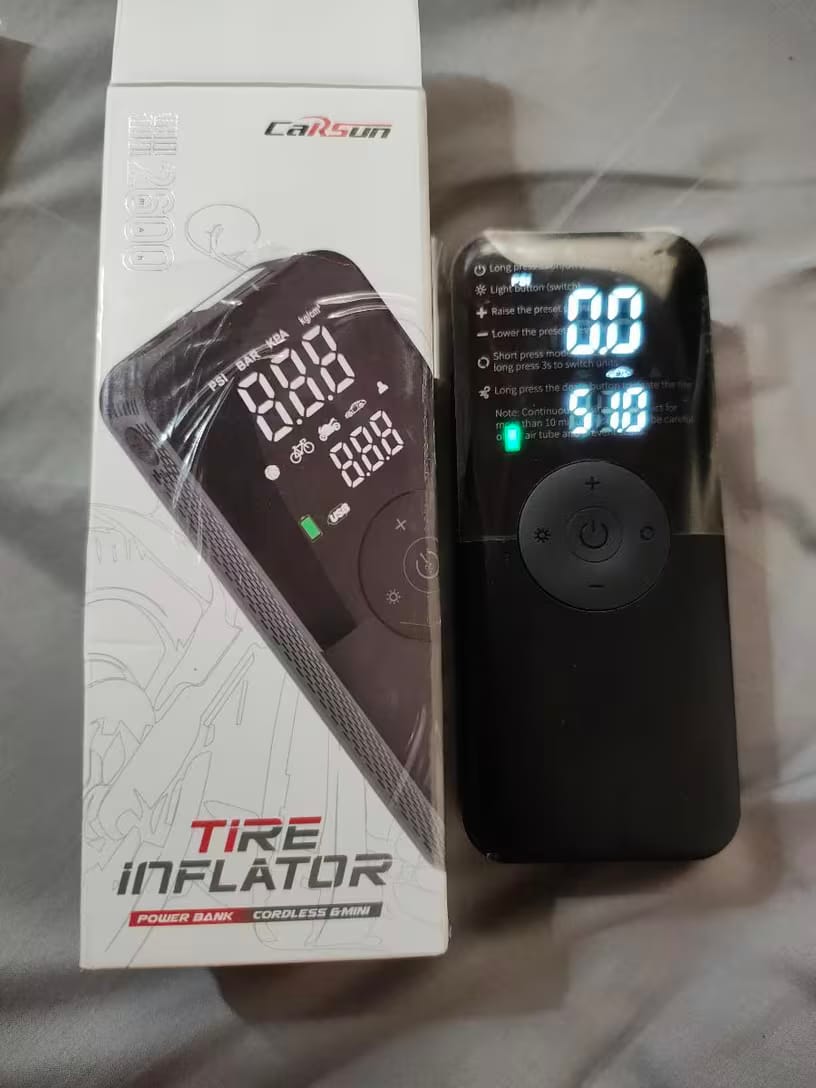 Customer photo review of Kabelloser Reifenkompressor – Tragbarer Digitaler Luftkompressor & Powerbank