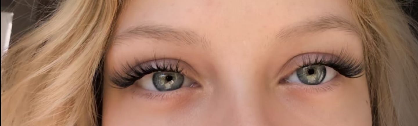 Customer photo review of ALL-IN-ONE Wimpern Kit