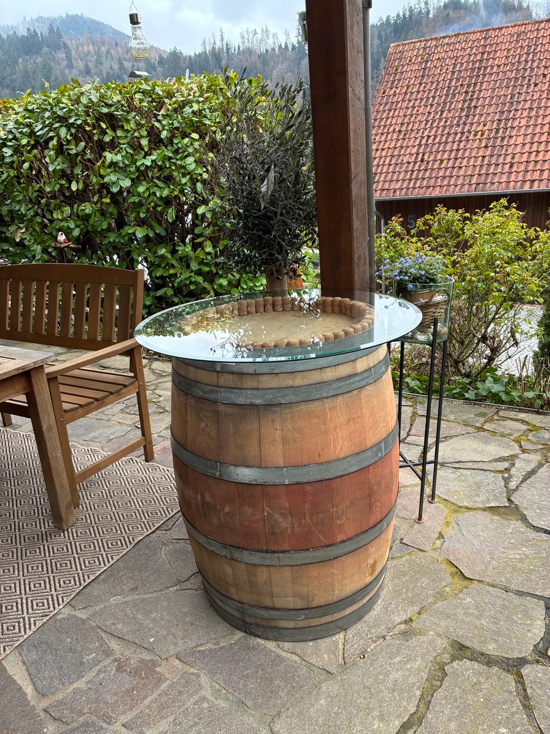 Customer photo review of Glasplatte Tisch Sicherheitsglas für Esstisch, Gartentisch, Weinfass - Rund