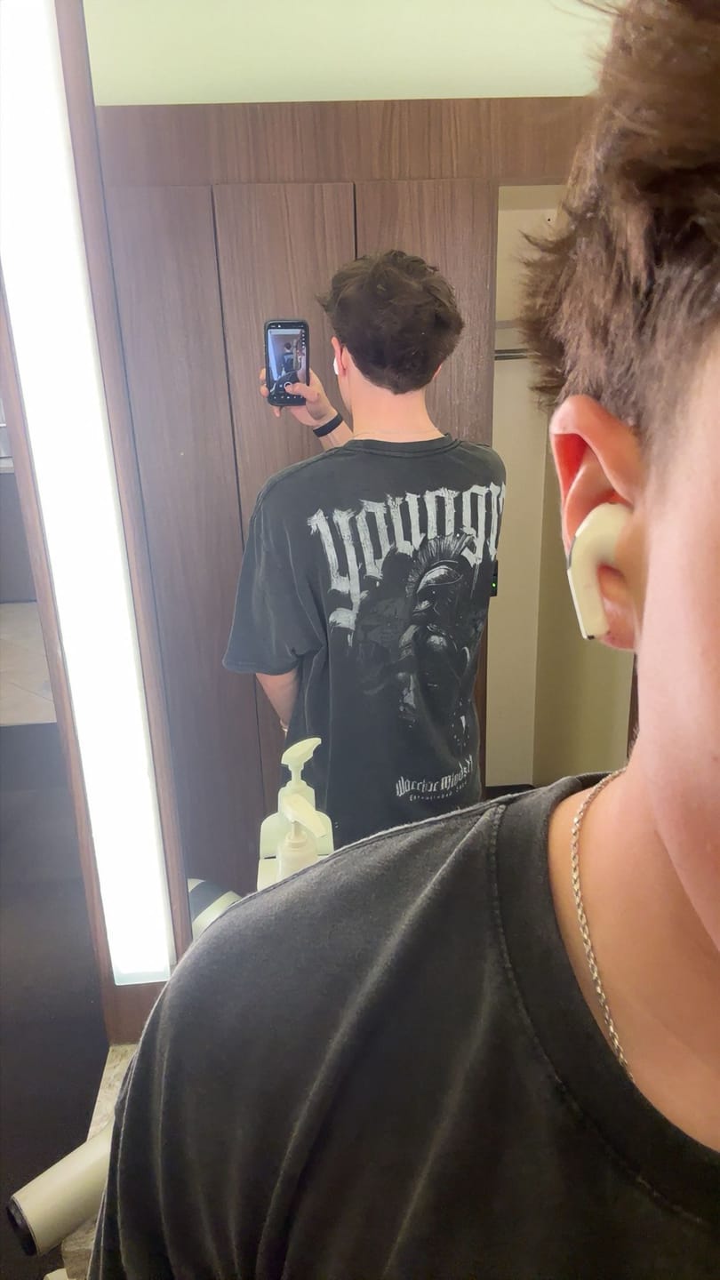 Customer photo review of 4135 - YLA x Axel - Spartan Tees