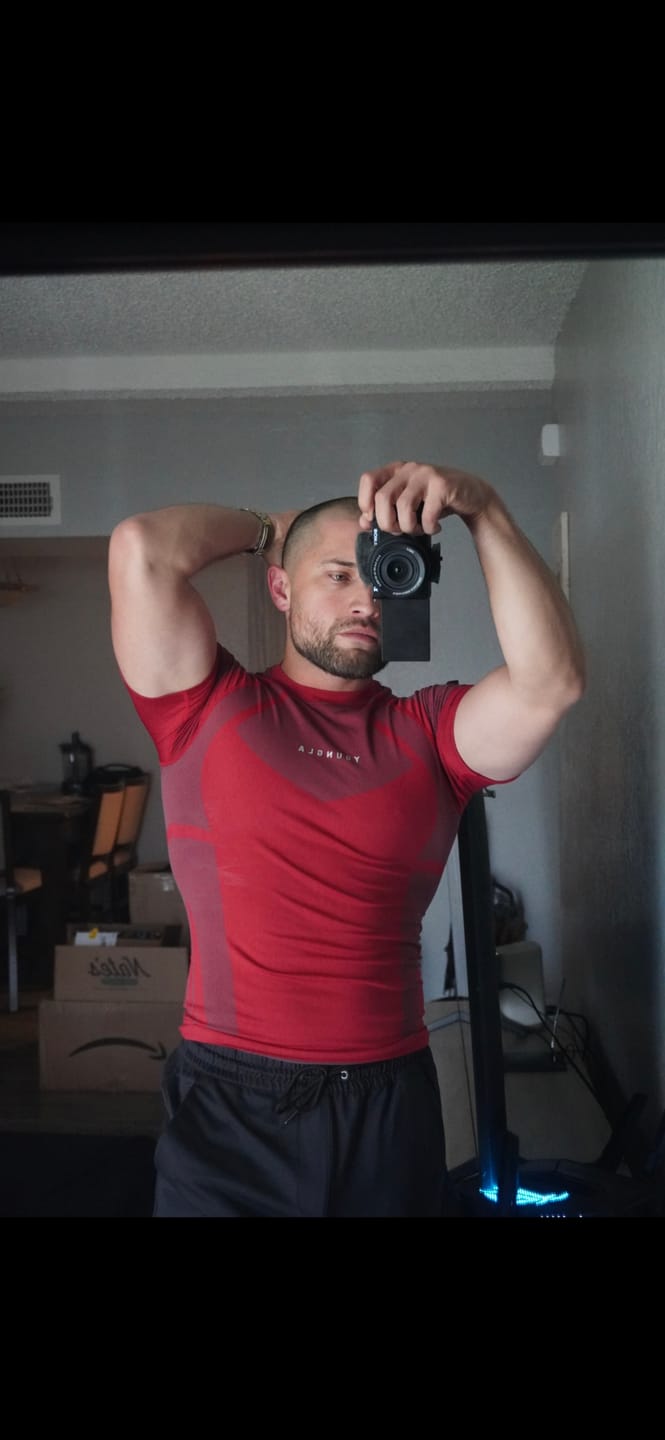 Customer photo review of 4294 - Apex Compression Tees