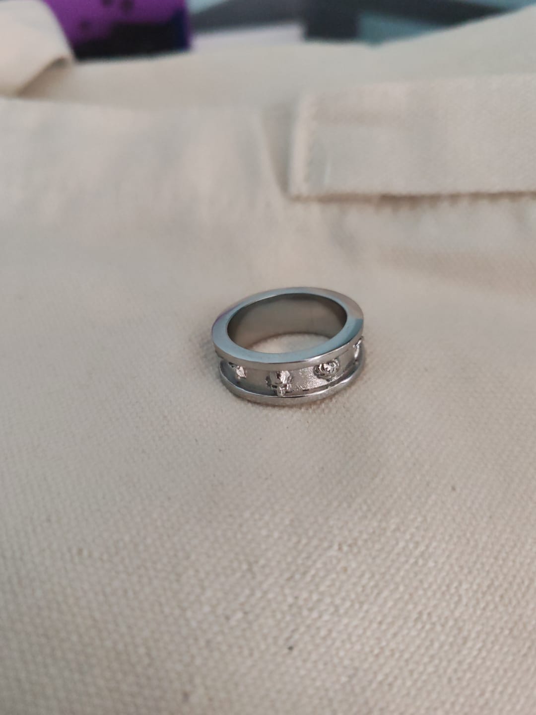 Customer photo review of PSYCHEDELIC LOVE RING
