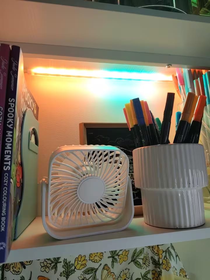 Customer photo review of USB Mini-Tischventilator – 10 cm Tragbarer 3-Stufen 360° Ventilator
