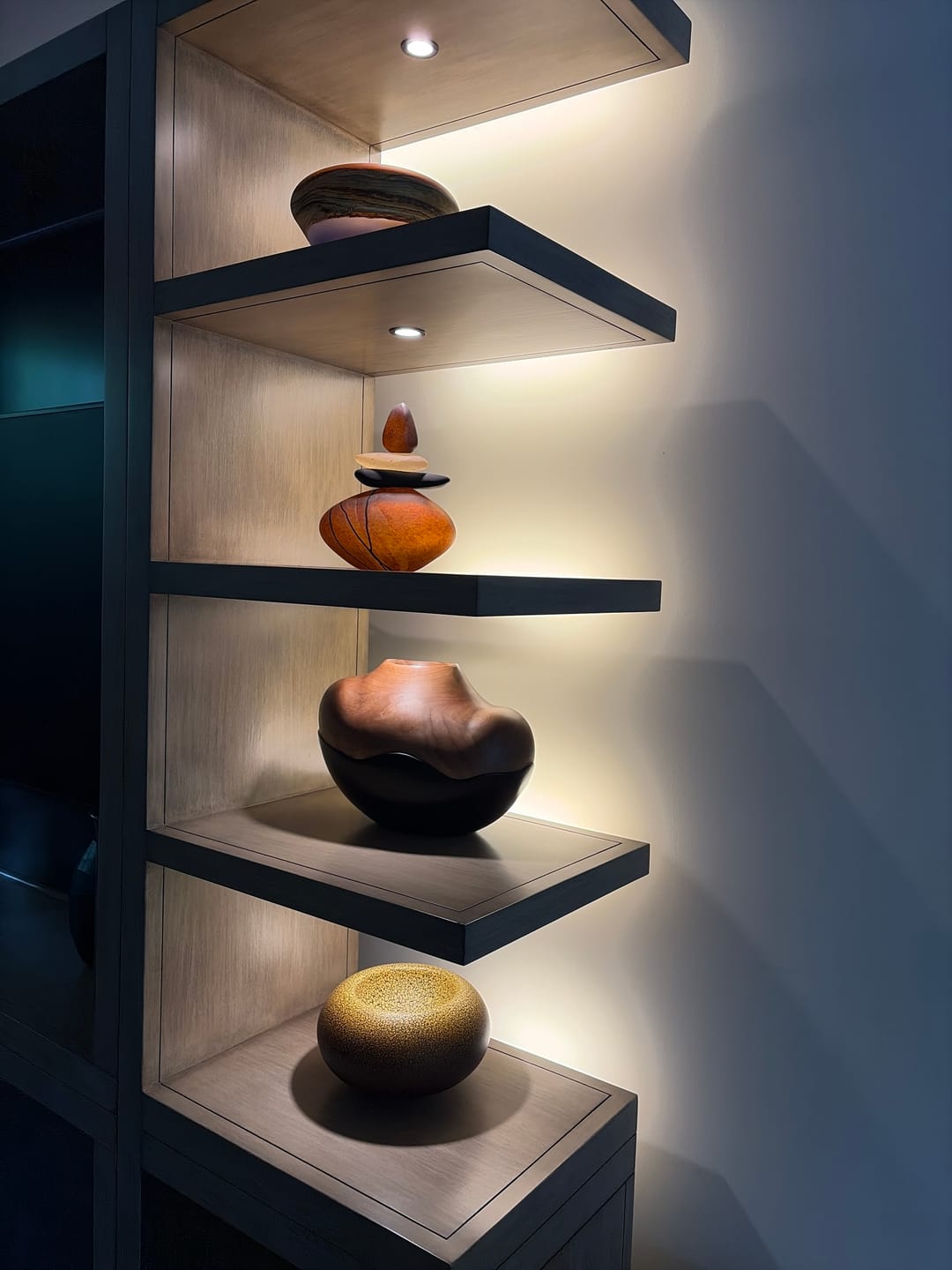 Customer photo review of Vase Wood Sculpture #WG025