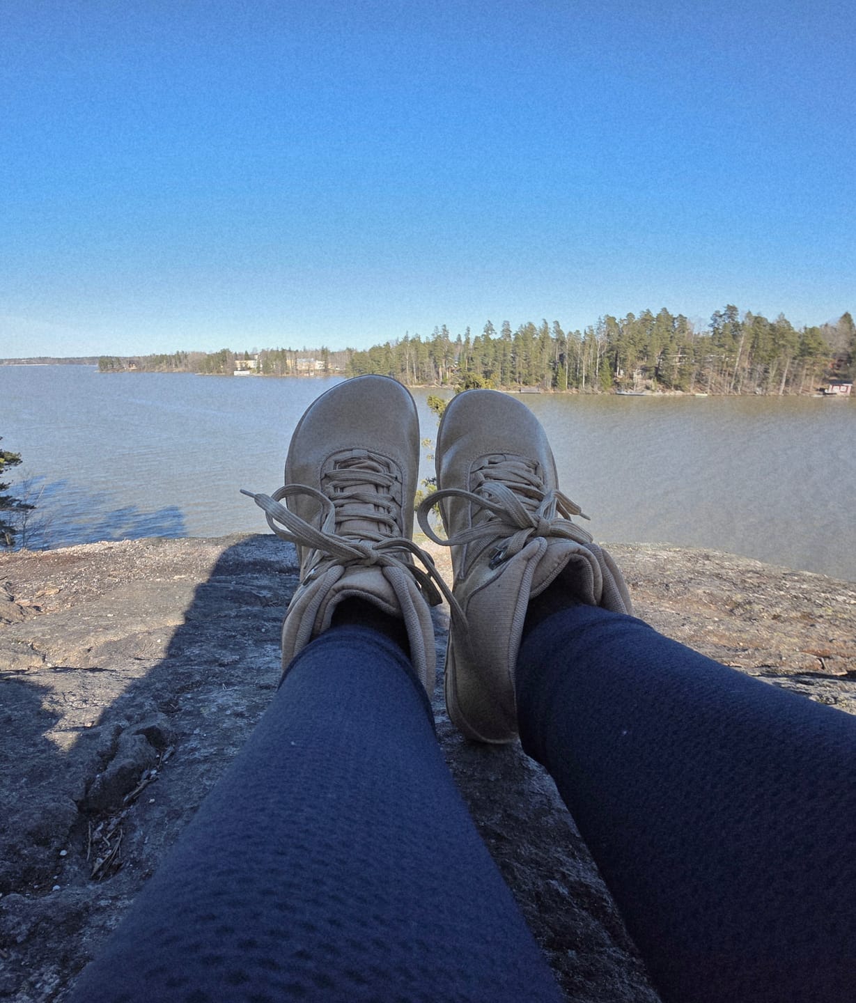 Customer photo review of Vaistoa Uoma 2 -paljasjalkavaelluskengät