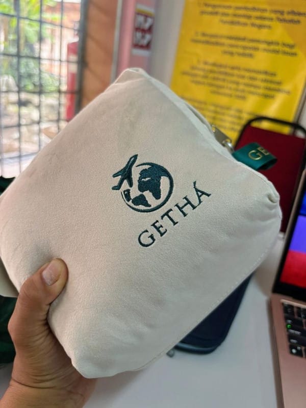 Customer photo review of Getha First Class Travel Latex Pillow