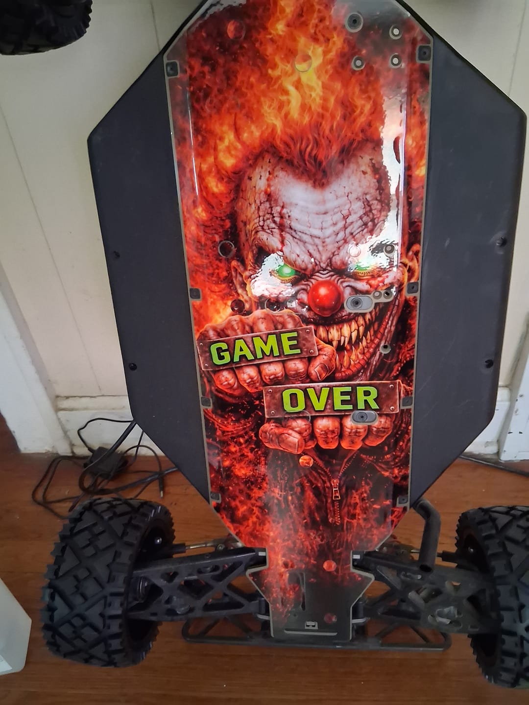 Customer photo review of 30DEGREE NORTH 5T / LOSI 5T 2.0 -  "GAME OVER" chassis protector skin