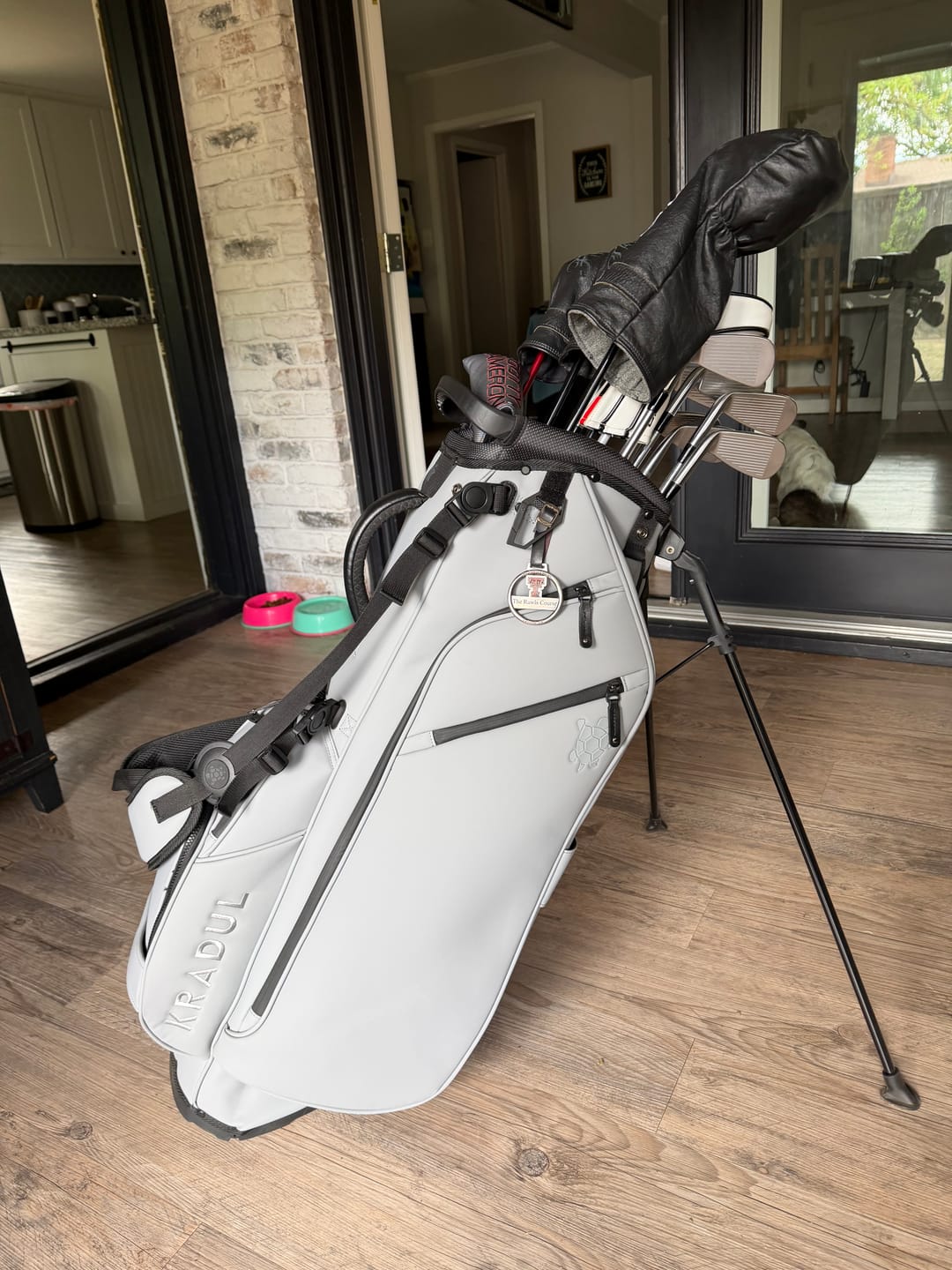 Customer photo review of LUX 9.5" 14-Way Hybrid Stand Bag: Fossil (Gray)