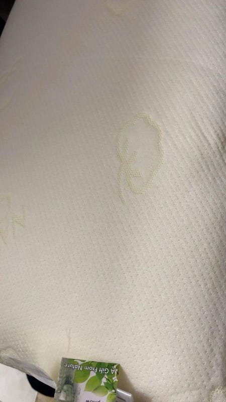 Customer photo review of Getha Contour Latex Pillow (Cotton Fabric / Tencel Fabric)