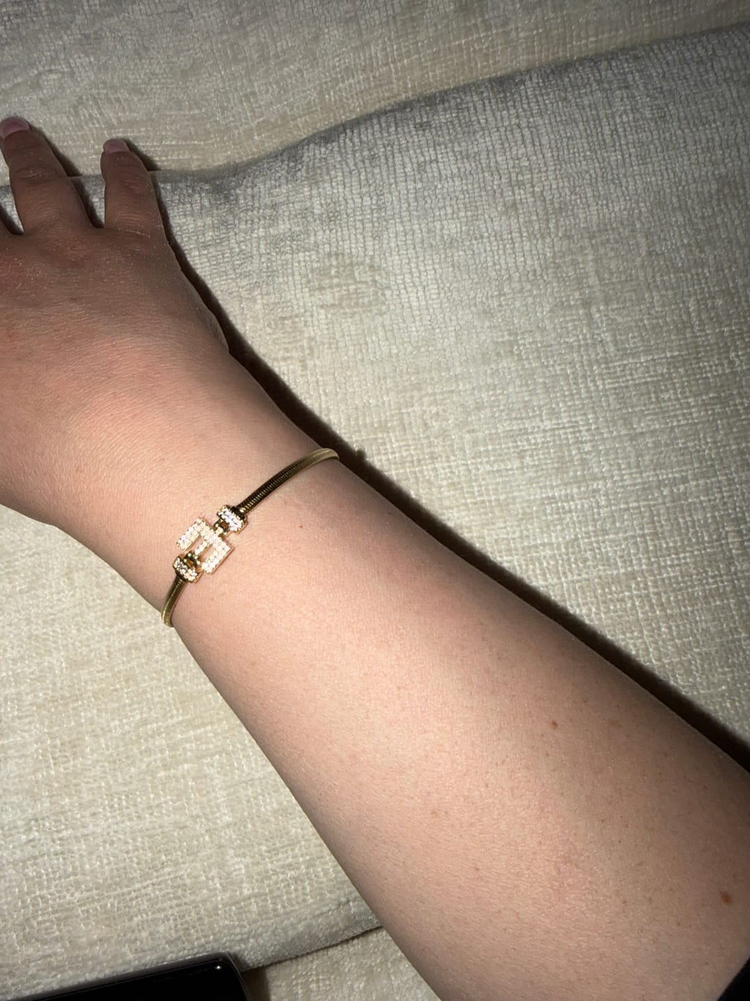 Customer photo review of Armband VIP Letter -14K vergoldet