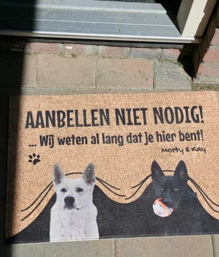 Customer photo review of Je hoeft niet aan te bellen - Gepersonaliseerde deurmat