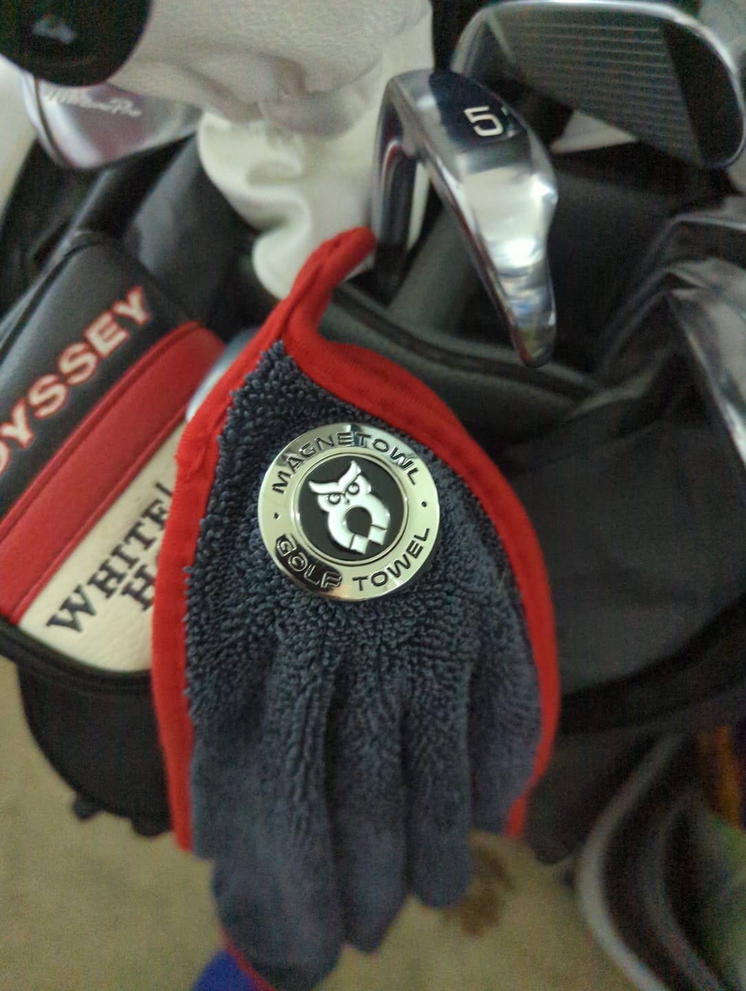Customer photo review of MagnetOwl Magnetic Clip - 2 Sided