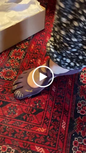Customer video review of V-Soul Womens Fig Green