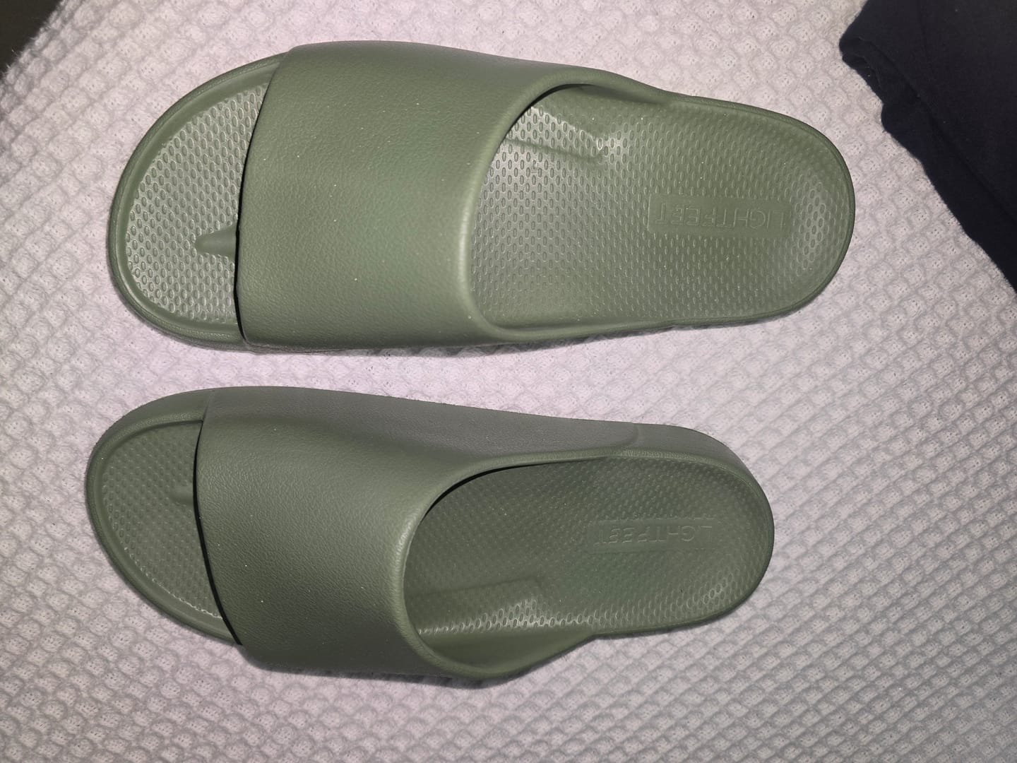 Customer photo review of Khaki - Lightfeet Single Strap Slides
