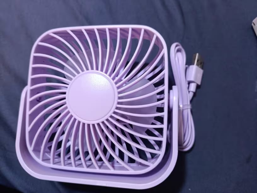 Customer photo review of USB Mini-Tischventilator – 10 cm Tragbarer 3-Stufen 360° Ventilator