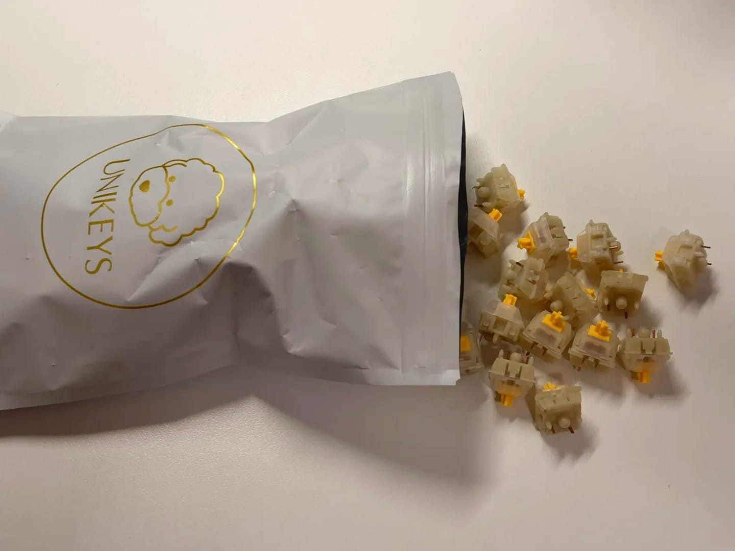 Customer photo review of GATERON KS-3 MILKY YELLOW PRO LINEAR SWITCH FACTORY LUBED (10PCS)