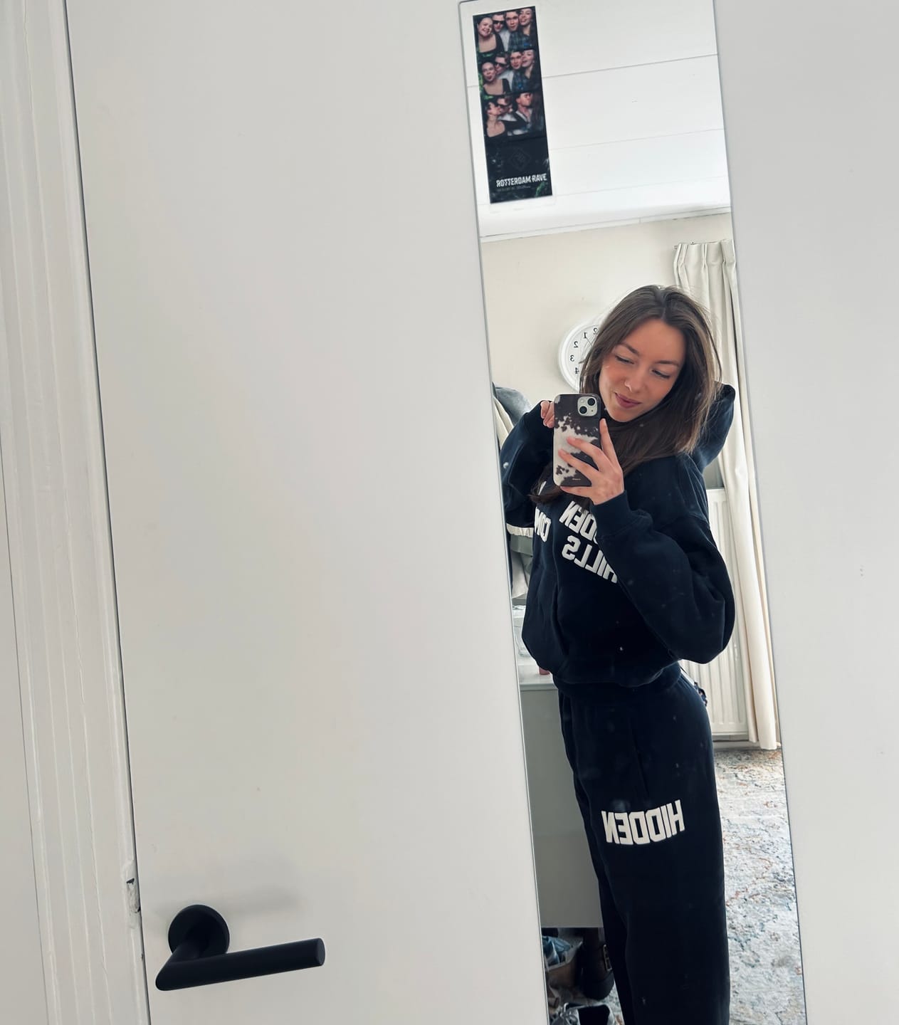 Customer photo review of GATED COMMUNITY HOODIE NAVY