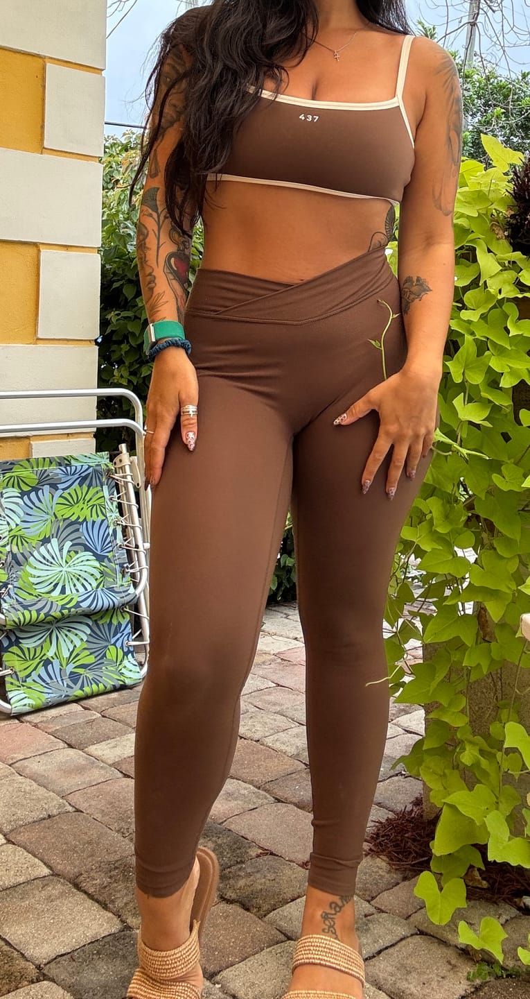 Customer photo review of The V Legging / Teddy